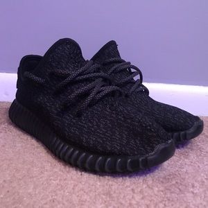 Yeezy 350 v1 pirate black